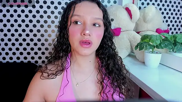 Snapshot of LucyLovelyy chatting on January 20, 2025, 7:35 pm LucyLovelyy online show from January 20, 2025, 7:35 pm