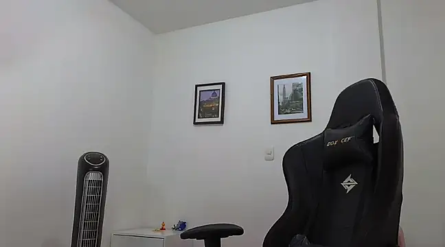 Snapshot of Massimoo_07 chatting on December 24, 2024, 3:58 pm Massimoo 07 online show from December 24, 2024, 3:58 pm