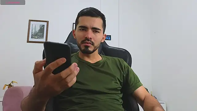 Snapshot of Massimoo_07 chatting on September 13, 2025, 3:34 pm Massimoo 07 online show from September 13, 2025, 3:34 pm