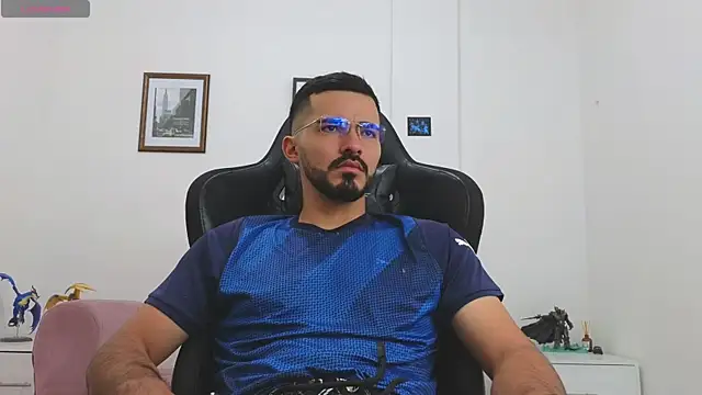 Snapshot of Massimoo_07 chatting on October 14, 2025, 5:36 pm Massimoo 07 online show from October 14, 2025, 5:36 pm