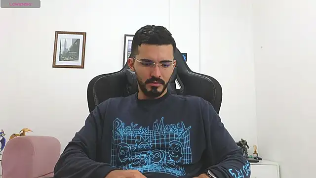 Snapshot of Massimoo_07 chatting on October 24, 2025, 4:14 pm Massimoo 07 online show from October 24, 2025, 4:14 pm