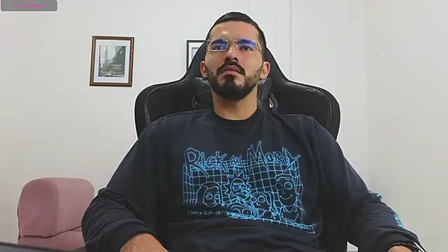 Massimoo 07 online show from December 1, 2025, 6:35 pm