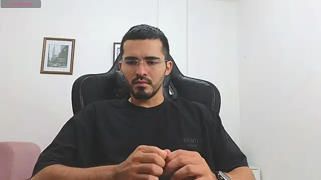 Massimoo 07 online show from December 5, 2025, 6:04 pm