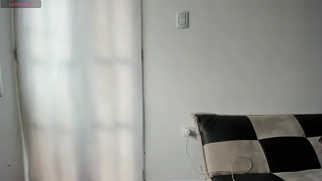 Sophia cyrus11 online show from November 16, 2025, 6:24 pm