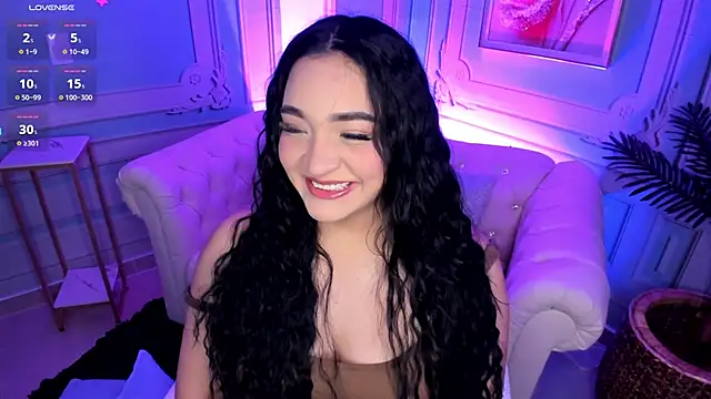 stefany duque1  online show from December 18, 2025, 3:01 am