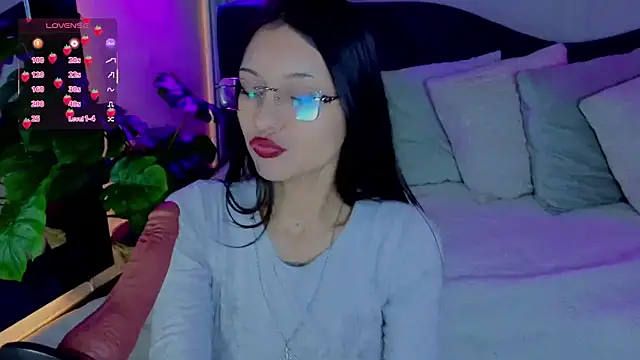 Abbydreams  online show from May 14, 2026, 7:42 pm