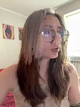 Snapshot of Sabrina_shells chatting on May 11, 2026, 9:26 am Sabrina shells online show from May 11, 2026, 9:26 am