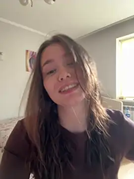 Snapshot of Sabrina_shells chatting on June 3, 2026, 9:23 am Sabrina shells online show from June 3, 2026, 9:23 am