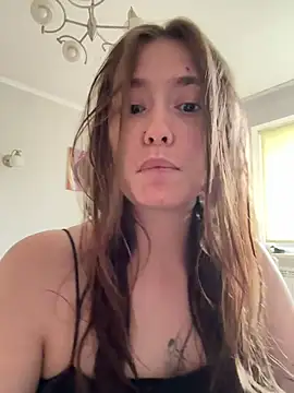 Snapshot of Sabrina_shells chatting on August 1, 2026, 10:36 am Sabrina shells online show from August 1, 2026, 10:36 am
