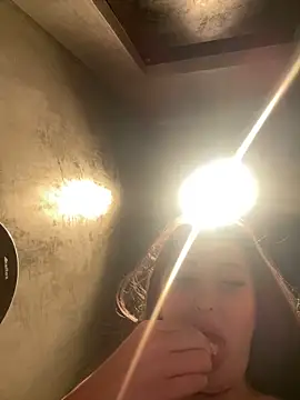 AndreaMood online show from January 1, 2025, 1:37 pm