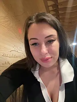 AndreaMood online show from January 9, 2025, 10:20 am