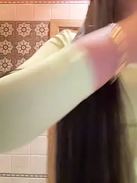 AndreaMood online show from February 8, 2025, 7:15 am