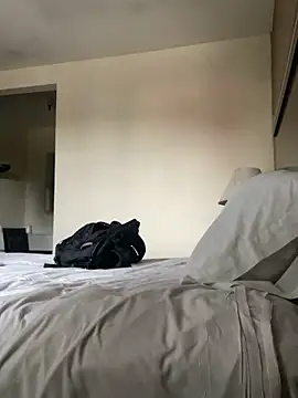 Snapshot of Dnasty408 chatting on September 18, 2025, 11:18 pm Dnasty408 online show from September 18, 2025, 11:18 pm