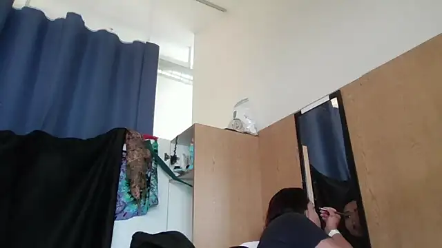 Snapshot of Dnasty408 chatting on November 3, 2025, 5:14 pm Dnasty408 online show from November 3, 2025, 5:14 pm