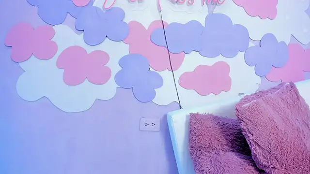 Snapshot of Carolina_Burninng chatting on January 20, 2025, 6:43 pm Carolina Burninng online show from January 20, 2025, 6:43 pm