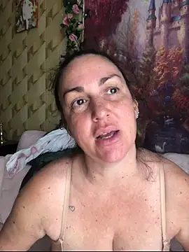 BELLAMORGANE1 online show from May 9, 2026, 9:36 am