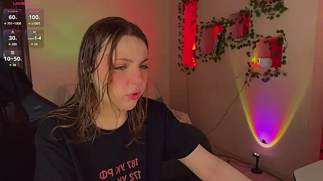 RobertAndLinela online show from March 11, 2026, 5:08 pm