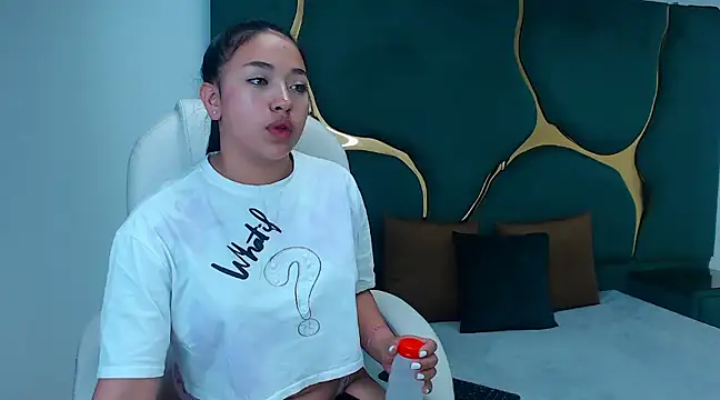 IsabellRodriguez18 online show from February 7, 2025, 4:37 am