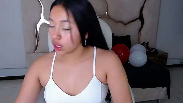 IsabellRodriguez18 online show from February 15, 2025, 9:27 am