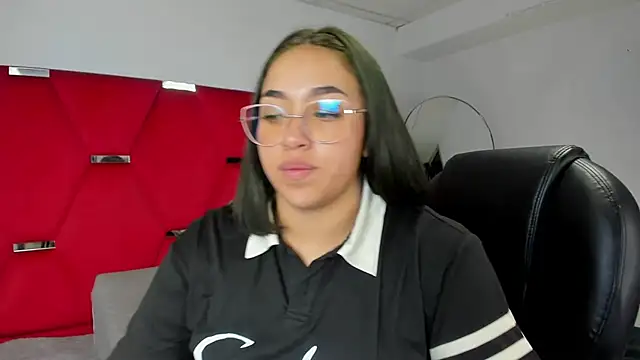 IsabellRodriguez18 online show from January 10, 2026, 3:41 am