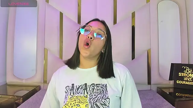 IsabellRodriguez18 online show from March 4, 2026, 3:01 am