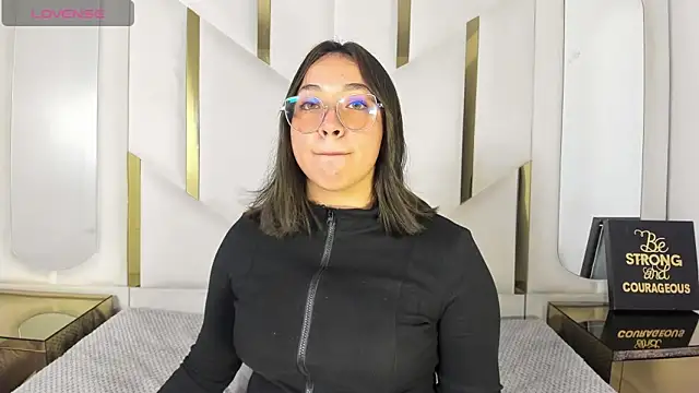 IsabellRodriguez18 online show from March 5, 2026, 3:35 am