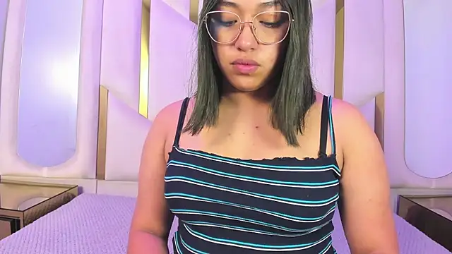 IsabellRodriguez18 online show from March 27, 2026, 3:23 am