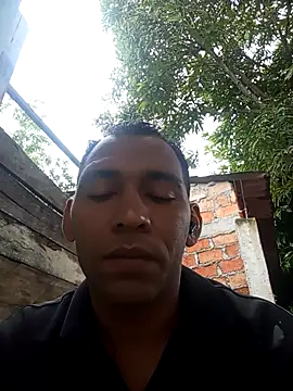 Snapshot of yaxom33 chatting on February 25, 2026, 1:32 pm yaxom33 online show from February 25, 2026, 1:32 pm