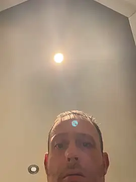 Snapshot of BigDandthemrs chatting on October 19, 2025, 11:05 pm BigDandthemrs online show from October 19, 2025, 11:05 pm