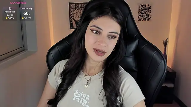 Snapshot of nala-saphir chatting on March 20, 2026, 7:02 am nala-saphir online show from March 20, 2026, 7:02 am