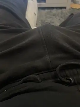 Snapshot of 22TT2295 chatting on October 11, 2025, 8:18 pm 22TT2295 online show from October 11, 2025, 8:18 pm