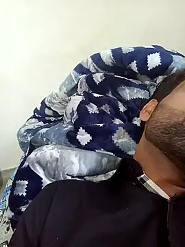 Snapshot of playboyz77 chatting on January 1, 2025, 9:17 am playboyz77 online show from January 1, 2025, 9:17 am