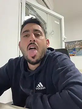 luffykingofpirets online show from February 6, 2025, 2:58 pm