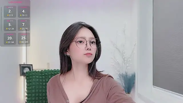 Snapshot of Natasha2025 chatting on September 24, 2025, 1:14 pm Natasha2025 online show from September 24, 2025, 1:14 pm