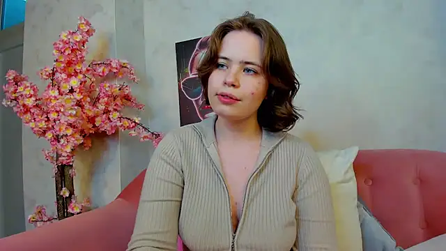 EricaElliott online show from February 4, 2025, 1:38 pm