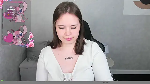 Snapshot of EricaElliott chatting on September 30, 2025, 8:52 am EricaElliott online show from September 30, 2025, 8:52 am