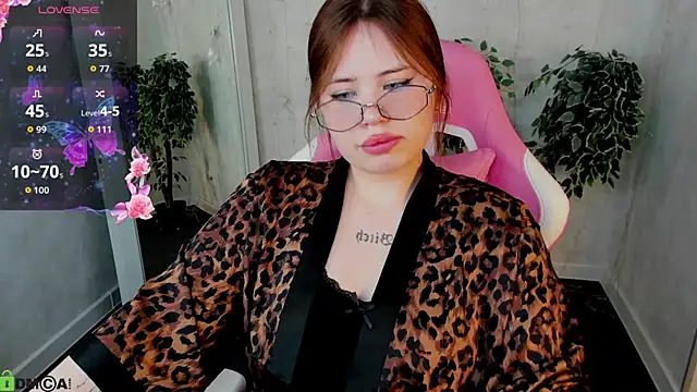 EricaElliott online show from April 12, 2026, 9:47 am