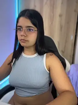 pretty angela1 online show from April 23, 2026, 12:29 pm
