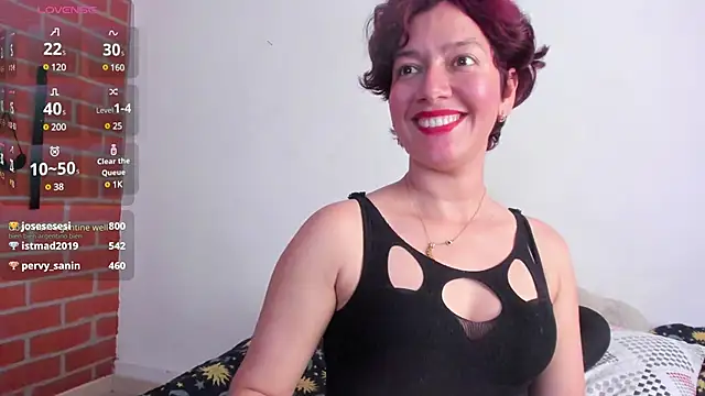 Snapshot of Laura_hellss chatting on March 4, 2025, 7:54 pm Laura hellss online show from March 4, 2025, 7:54 pm