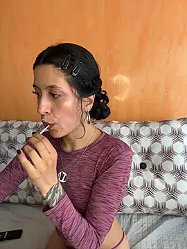 indira k online show from November 17, 2025, 3:40 pm