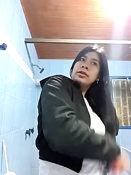 Snapshot of Pamelamilkk_1007 chatting on November 16, 2025, 1:11 am Pamelamilkk 1007 online show from November 16, 2025, 1:11 am