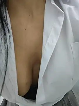 Isabellitasexi38 online show from July 25, 2026, 3:26 am