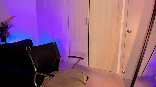 rachaeldeckard   online show from November 20, 2025, 3:18 am