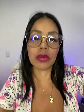 KarolRubi1 online show from January 6, 2025, 6:25 am