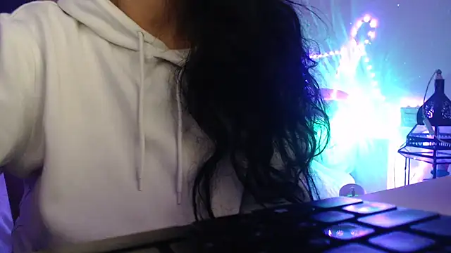 LasolitaAuri online show from February 15, 2026, 6:26 pm