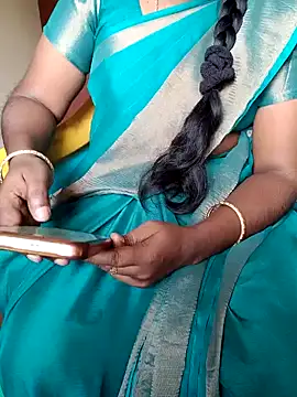 Snapshot of Tamil_roja69 chatting on December 25, 2024, 4:33 am Tamil roja69 online show from December 25, 2024, 4:33 am