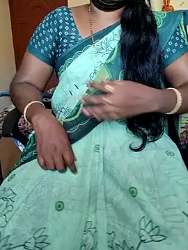 Snapshot of Tamil_roja69 chatting on October 6, 2025, 5:38 am Tamil roja69 online show from October 6, 2025, 5:38 am