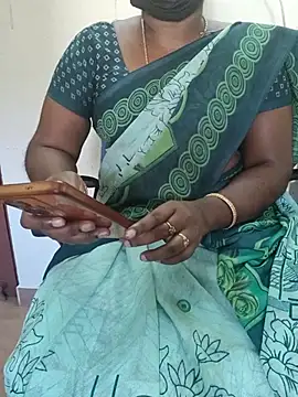 Snapshot of Tamil_roja69 chatting on October 22, 2025, 4:35 am Tamil roja69 online show from October 22, 2025, 4:35 am