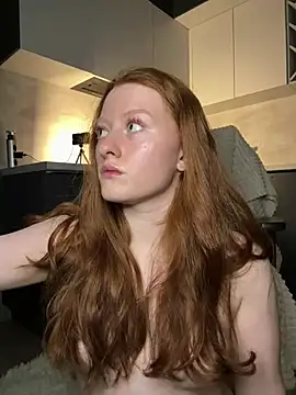 Snapshot of redhead_peach chatting on March 21, 2025, 11:23 pm redhead peach online show from March 21, 2025, 11:23 pm