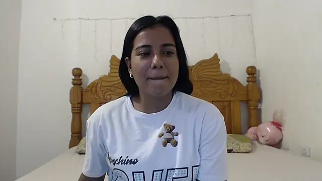 Coral0403 online show from January 28, 2025, 6:28 pm